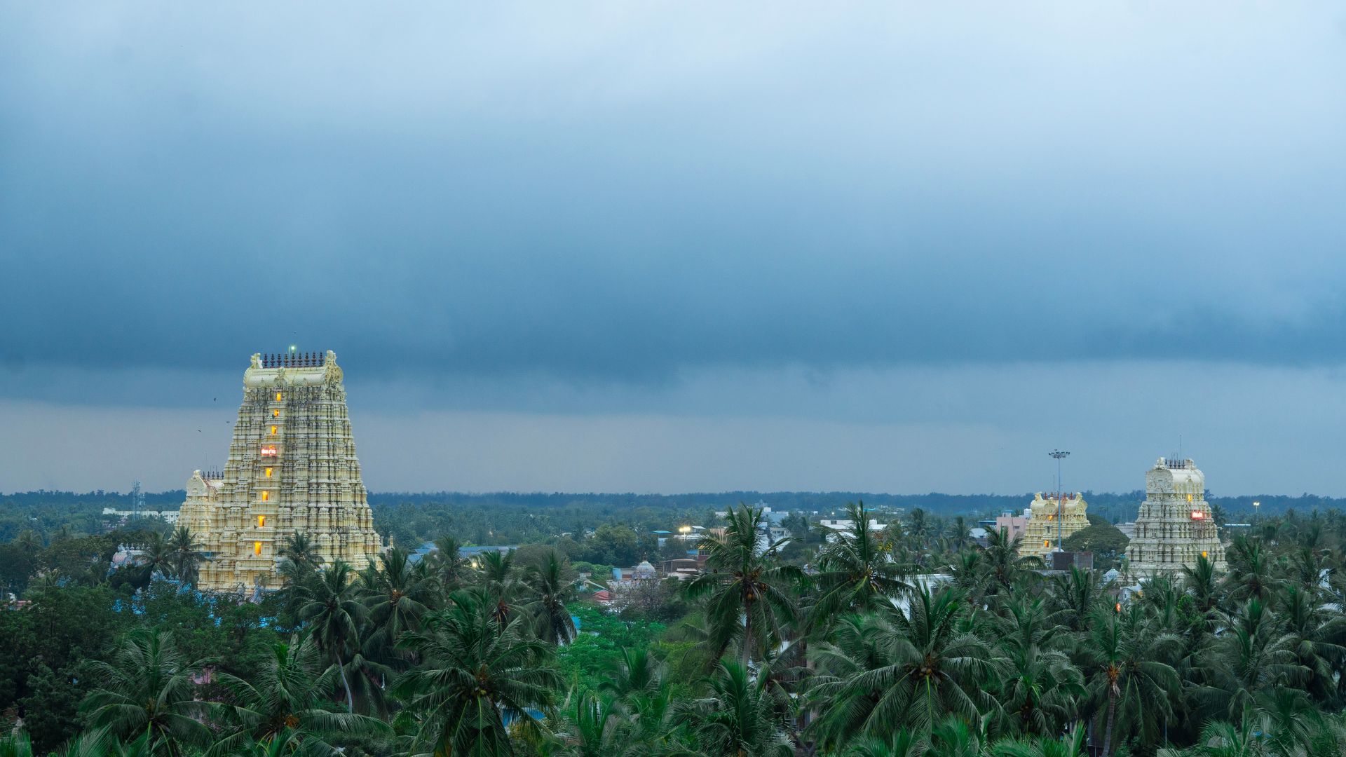 Sri-Arumigu-Rameswaram-Temple