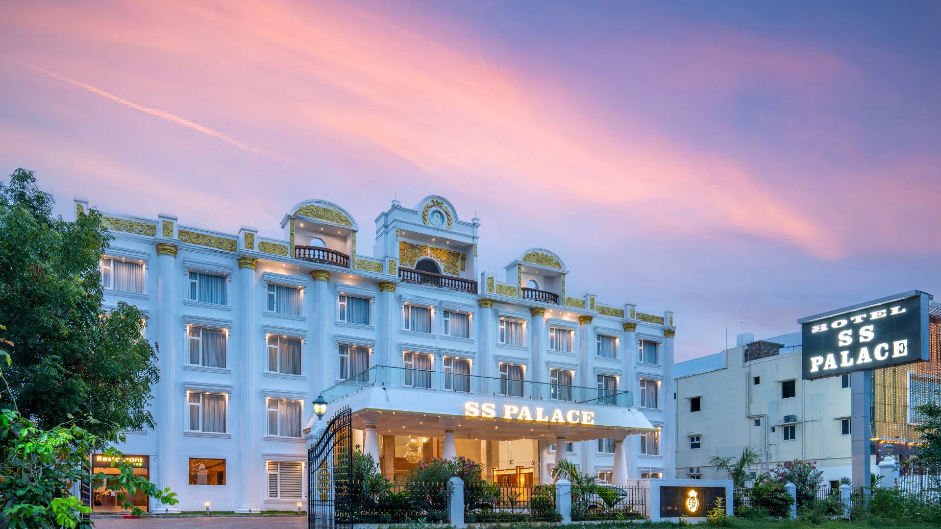 hotel ss palace vibrant elevation side view